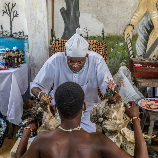 Découvrez les mystères du porte-monnaie magique, un objet puissant réputé pour attirer l'abondance et améliorer la prospérité financière.