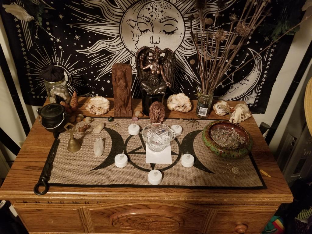 Sorcellerie faire tomber amoureux avec le voyant Dovi : découvrez les rituels, méthodes, conseils et précautions pour attirer l’amour et renforcer un lien affectif durable.
